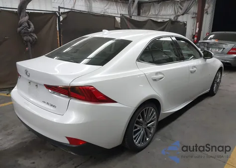 2018 Lexus Is 300 z USA, uszkodzony, nr VIN JTHC81D20J5029198